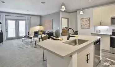 5 of 60 Graphite Oakley Apartment for rent in Cincinnati, OH