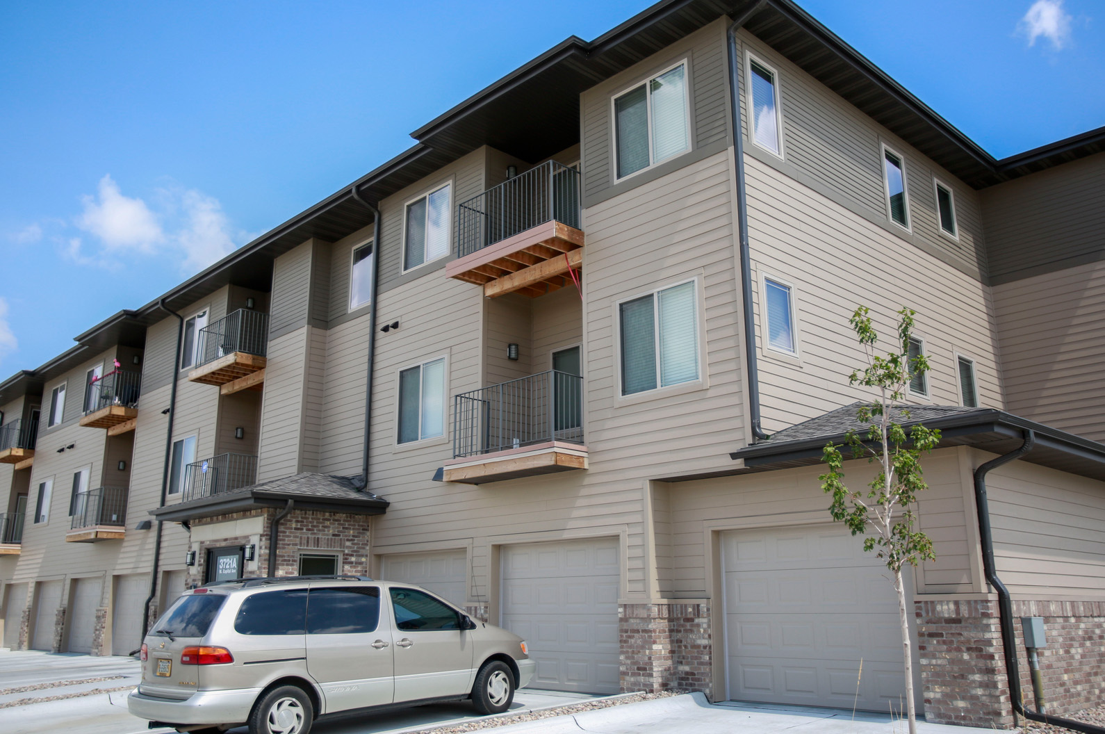 The Sterling Apartments, Grand Island (see pics & AVAIL)