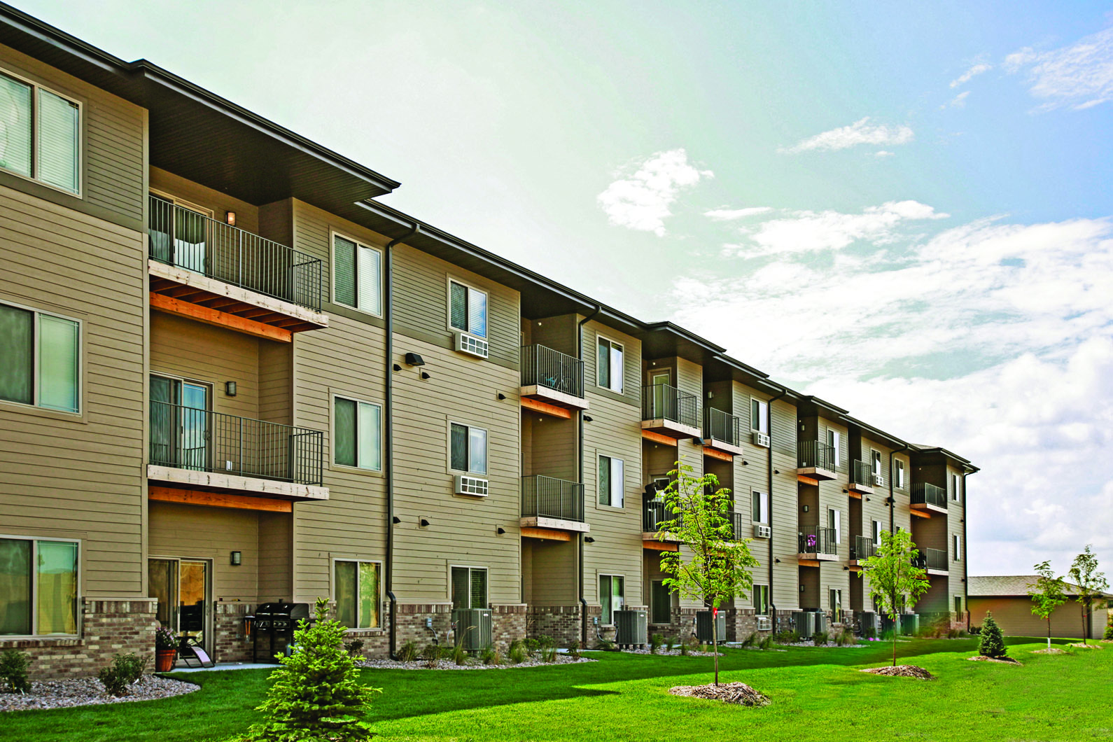 The Sterling Apartments, Grand Island (see pics & AVAIL)