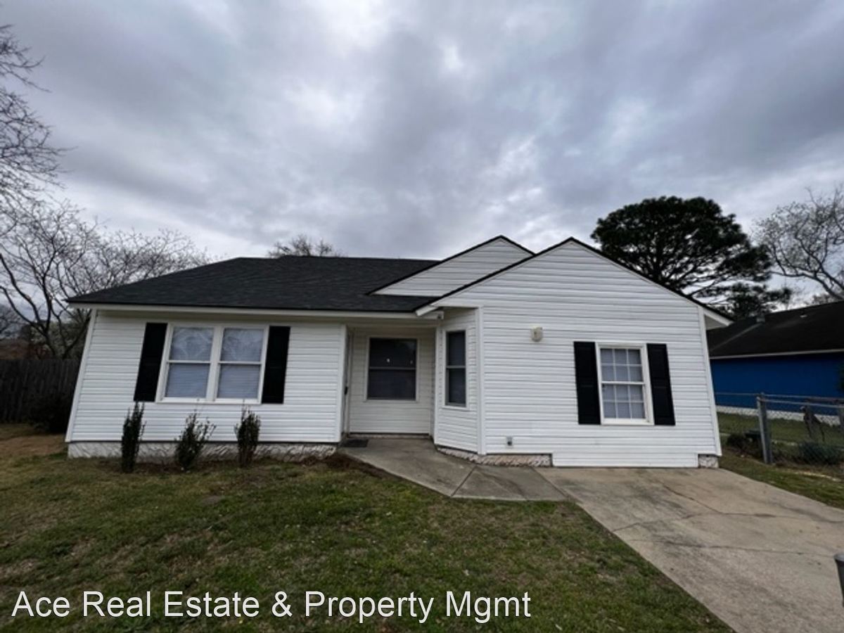 1543 Bingham Dr Fayetteville, NC House for Rent Rentable