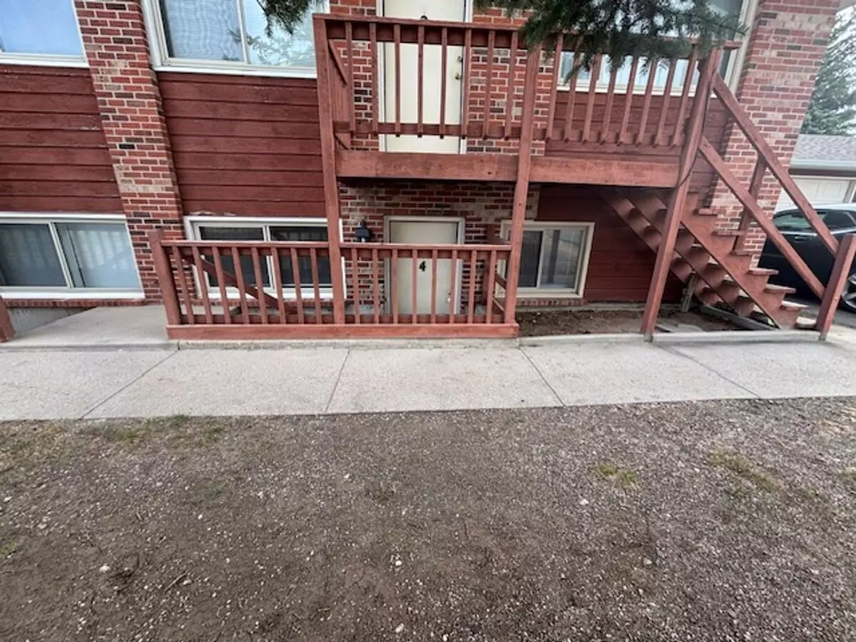 Pm 120 - 406 Hacker Ct. Apartment for rent in Cheyenne, WY