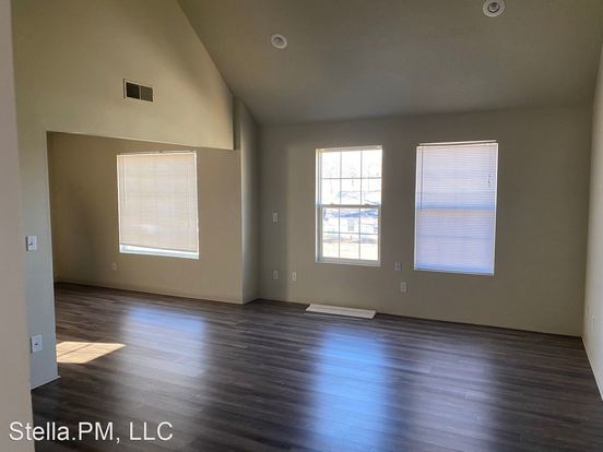 701 Florence Apartment for rent in Carthage, MO