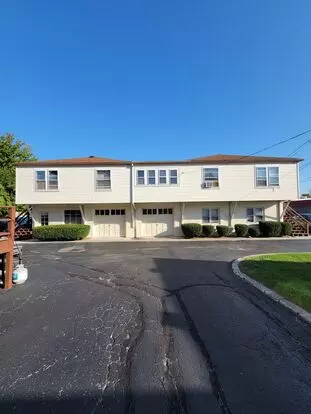 Moe &quot;on Poe&quot; Ankney Apartment for rent in Bowling Green, OH