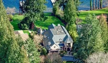 2 of 25 Waterfront Comfort With Timeless Style Available For August Move-in. House for rent in Hunts Point, WA