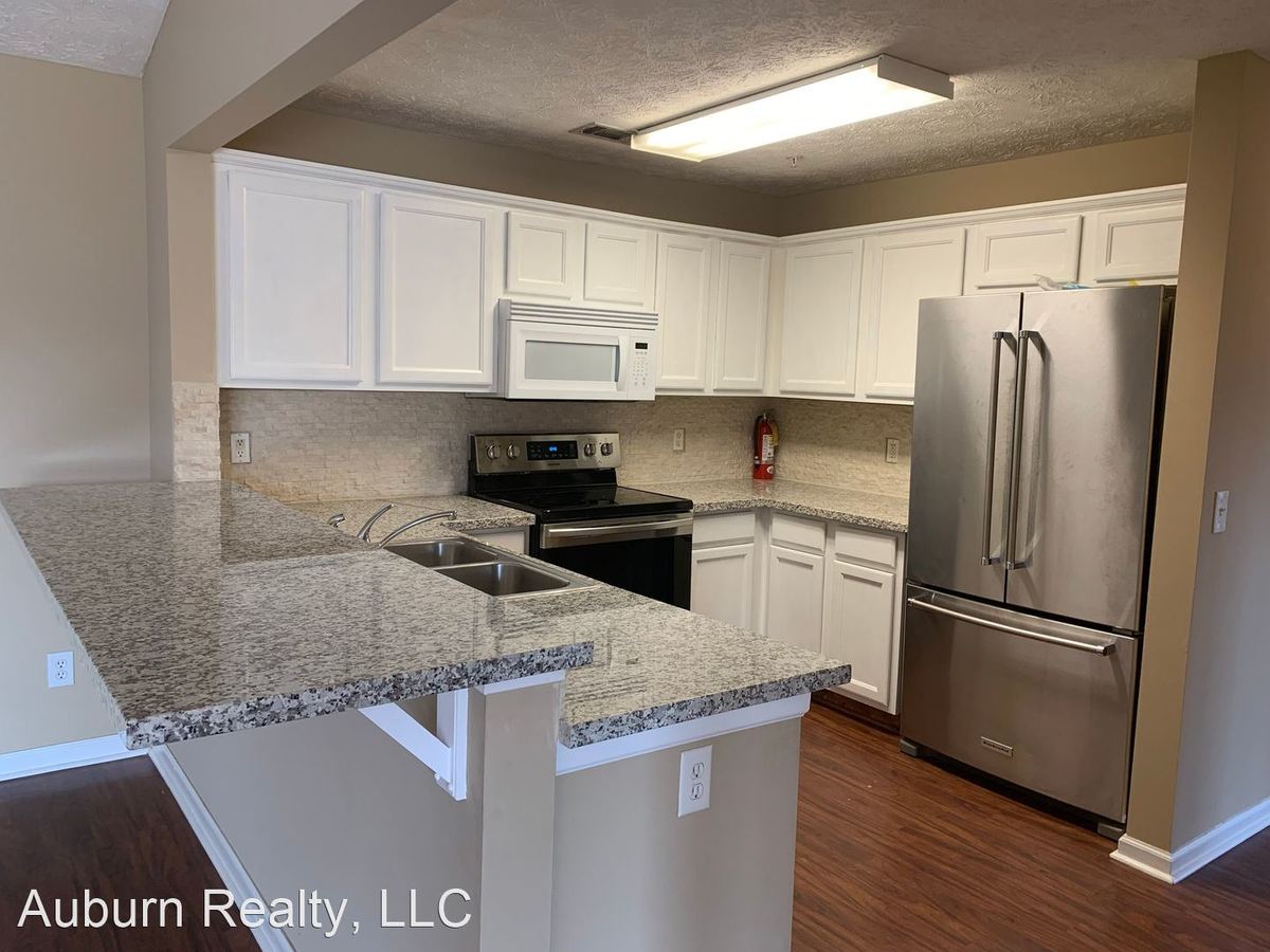 Edge West 730 West Magnolia Avenue 9304 Auburn, AL House for Rent