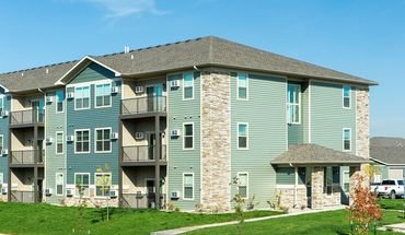 2 of 16 University Commons Apartment for rent in East Williston, ND