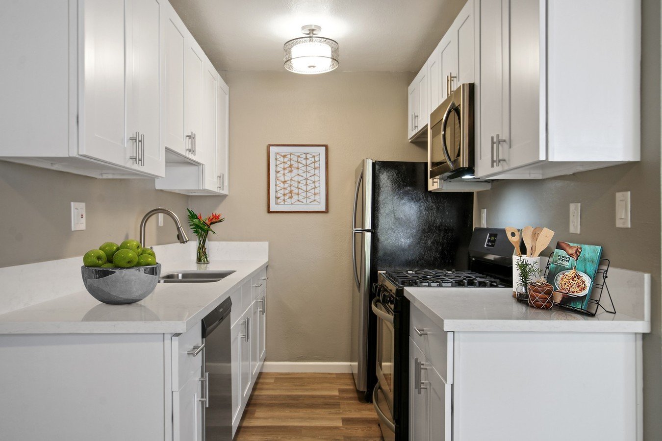 Third Avenue Apartments 232 & 236 Third Avenue Venice, CA