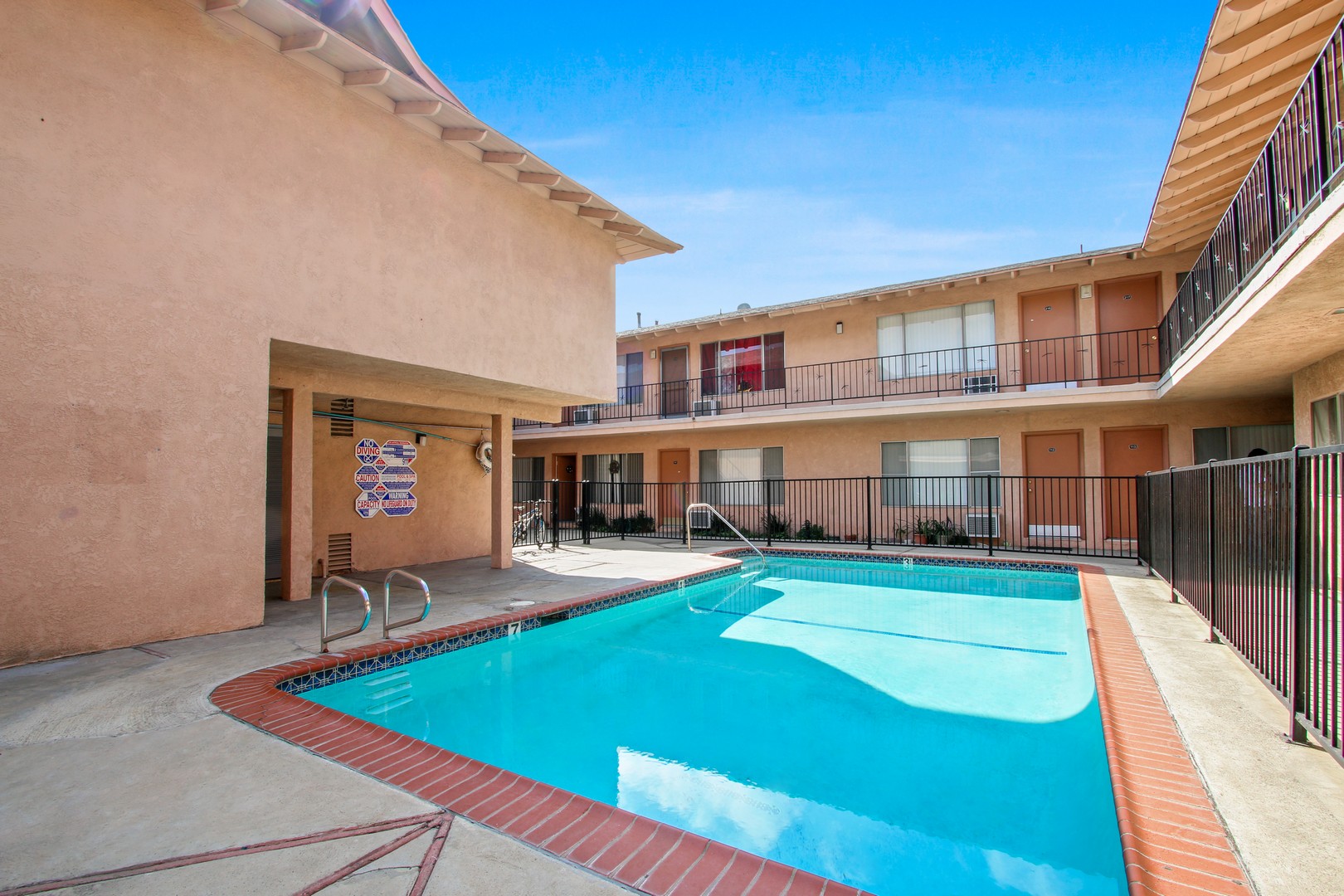 Reseda Apartments, Reseda (see pics & AVAIL)