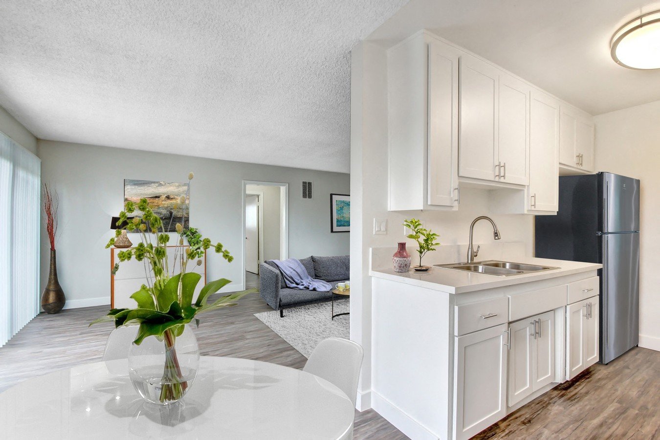 Woodman Apartments 8811 & 8825 Woodman Ave Arleta, CA