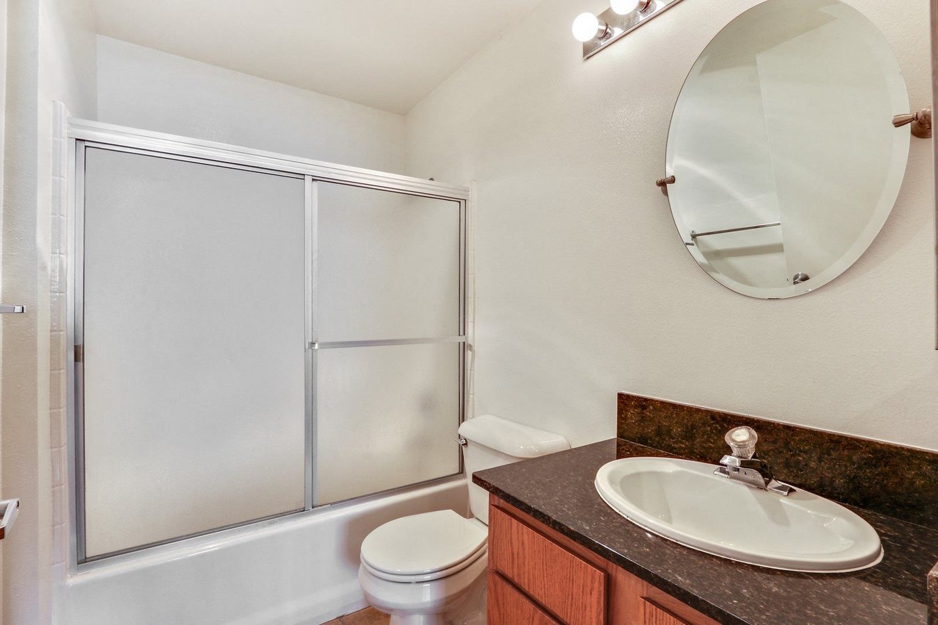 Sophia Ridge Apartments Reseda, CA