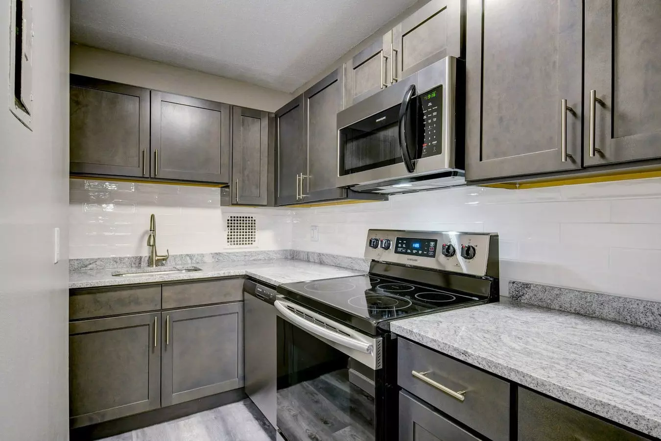 The Harrison Apartment for rent in Somerset, NJ