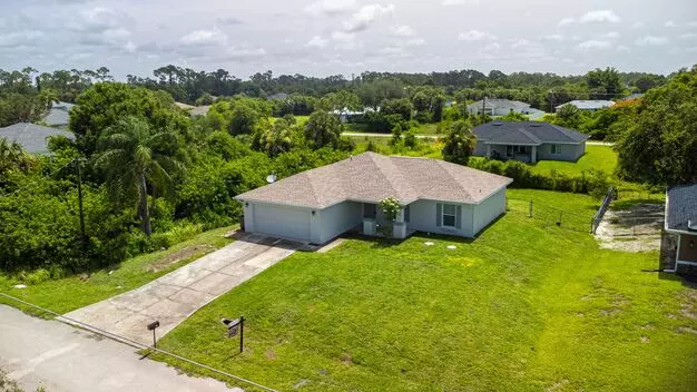 3/2 Single Family Home Freshly Painted Interior And Exterior Apartment for rent in Fort Myers, FL