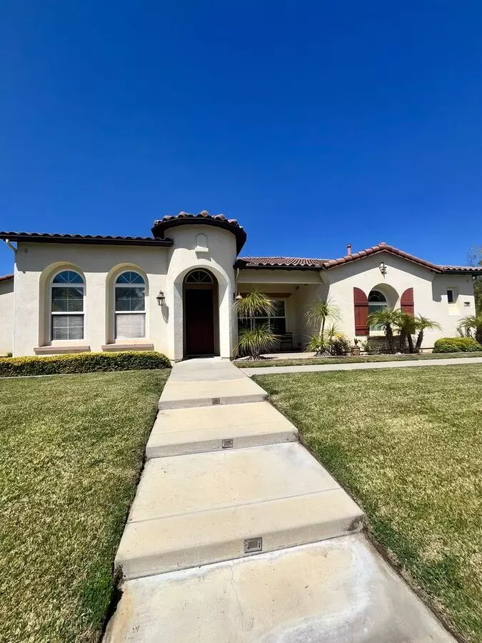 Fully furnished 4 bed | 3 bath Pool Home In Scenic Valley center – Available For Flexible 3‑ To 6‑month Lease! House for rent in Valley Center, CA