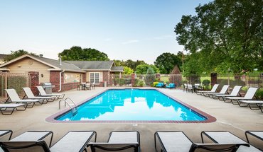 Wyndham Villas By Broadmoor Apartment for rent in Omaha, NE