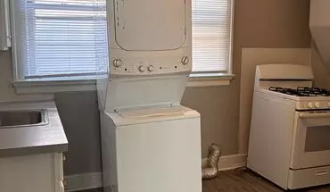 4 of 11 708 W. Jackson Apartment for rent in Muncie, IN