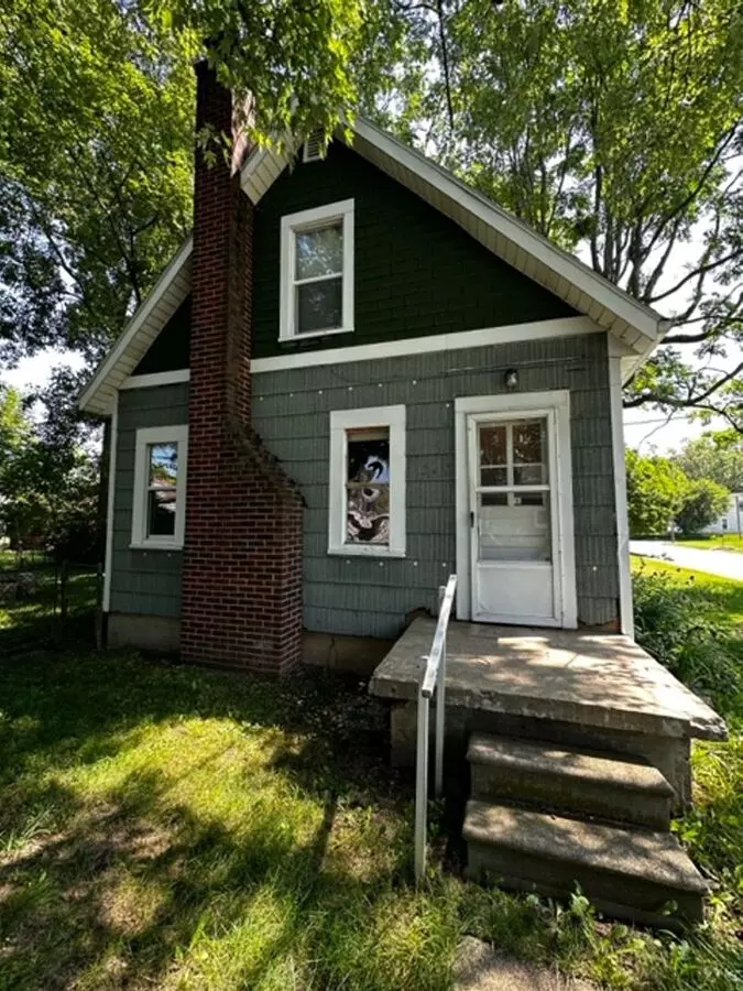 1424 S Meeker Ave - 2502 E 8th St Apartment for rent in Muncie, IN