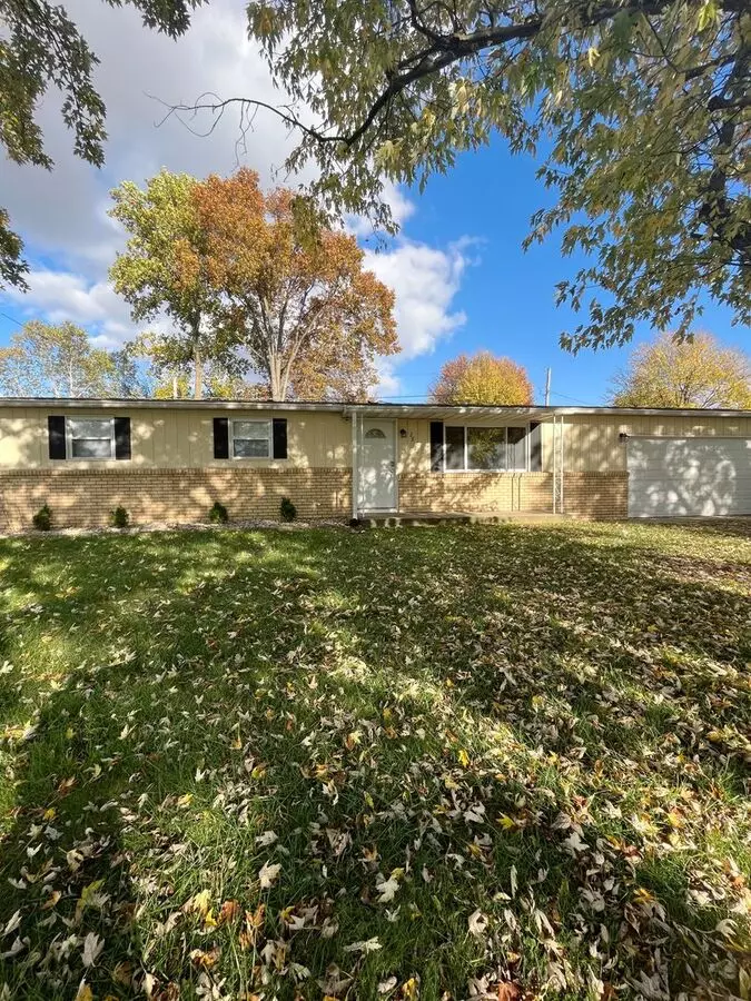 Coming Soon Available 8/18/2025 --3 Bedroom, 1.5 Bathroom Located In Yorktown! House for rent in Yorktown, IN