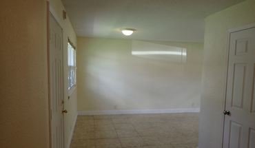 3 of 14 910 S Campbell Ave Apartment for rent in Springfield, MO