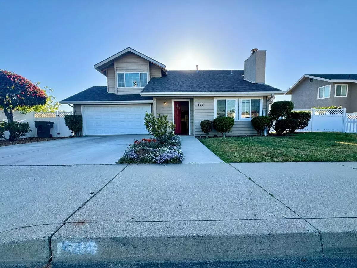 3-bedroom House, 2-car Garage, Fenced Yard With New Carpet And Fresh Paint House for rent in Grover Beach, CA