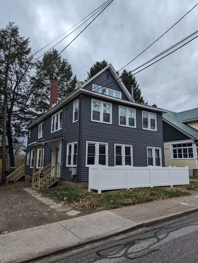 548 Baldwin St Apartment for rent in Meadville, PA
