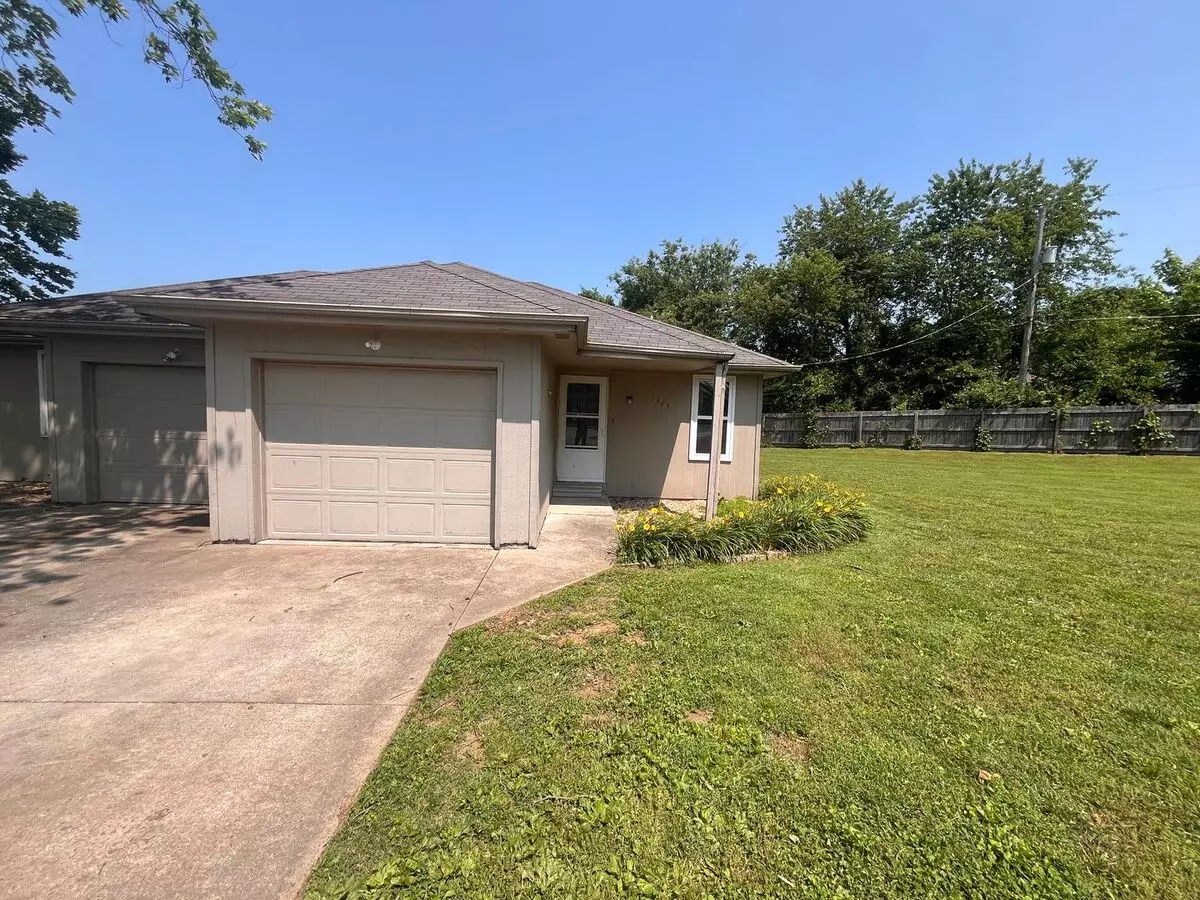 dmccans Apartment for rent in Springfield, MO