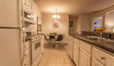 5 of 32 acar-The Carlyle Apartment Homes Apartment for rent in Springfield, MO