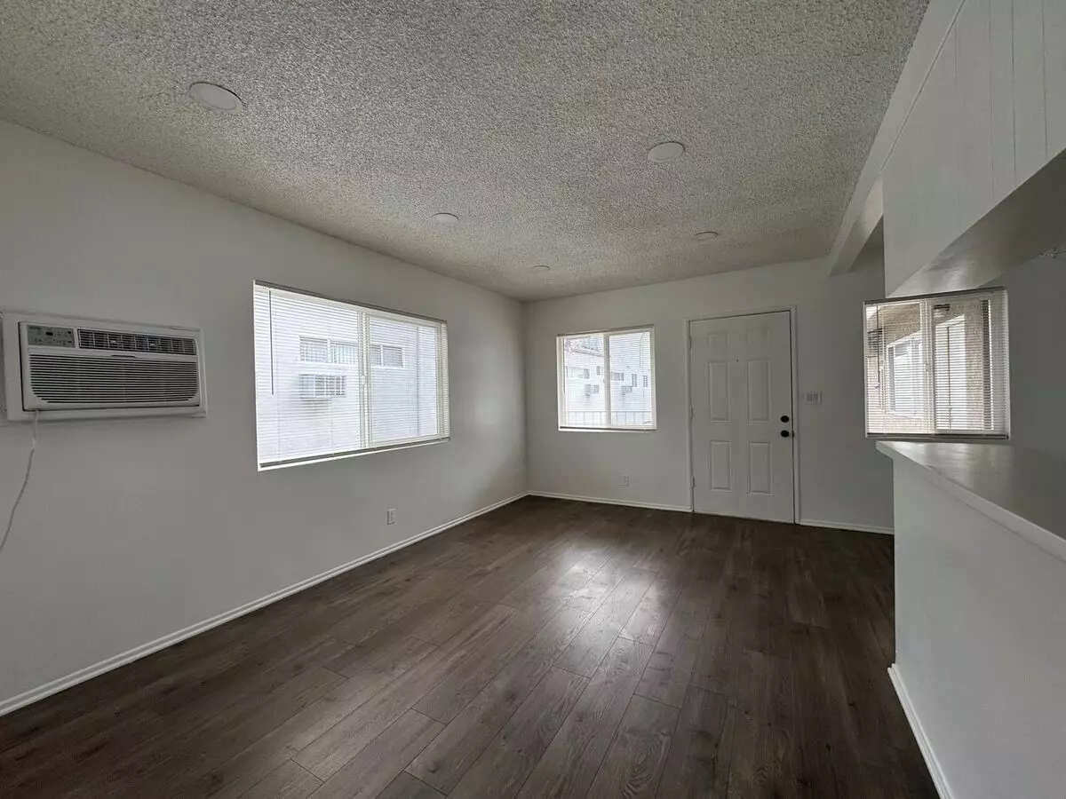 235 & 237 W. Tujunga Ave. Apartment for rent in Burbank, CA