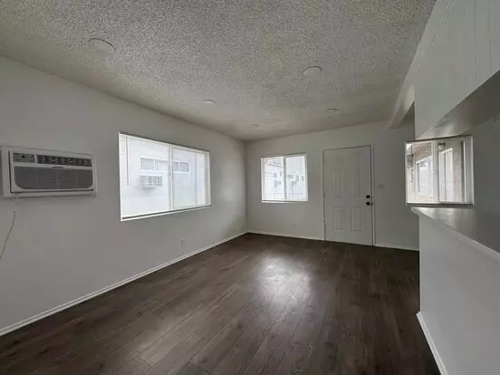 235 & 237 W. Tujunga Ave. Apartment for rent in Burbank, CA