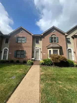 Spacious Three Bedroom, Two And A Half Bathroom Townhome In The Heart Of Bowling Green Apartment for rent in Bowling Green, KY Spacious Three Bedroom, Two And A Half Bathroom Townhome In The Heart Of Bowling Green Apartment for rent in Bowling Green, KY
