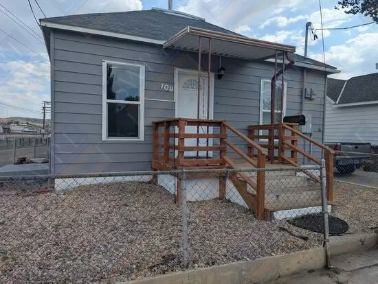 Available Now! View Today By Calling Rently At 888.883.1193 Apartment for rent in Rock Springs, WY