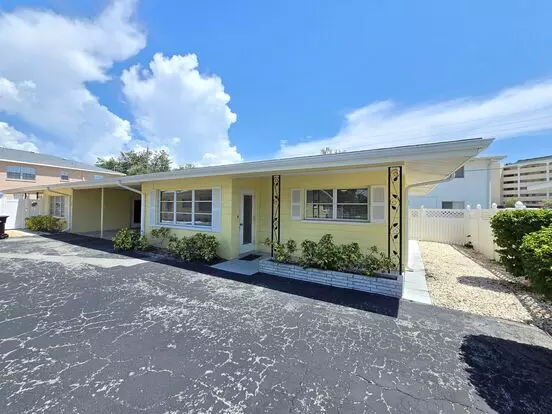 505 Manatee Ct Apartment for rent in Venice, FL