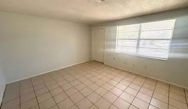 3 of 8 1211-1213 59th Ave E Apartment for rent in Bradenton, FL