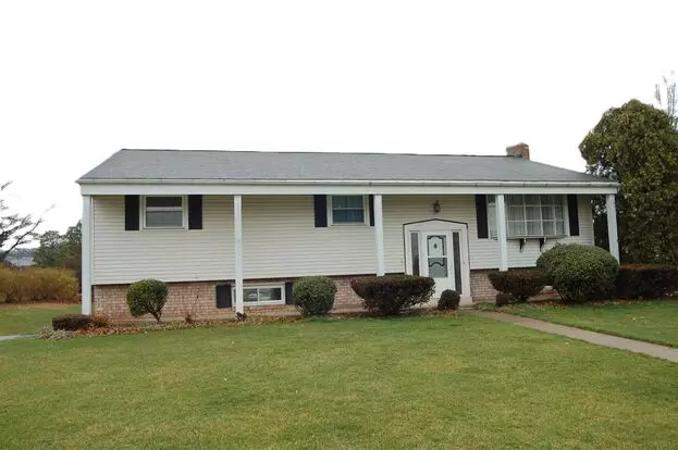 Single Family Home Apartment for rent in York, PA