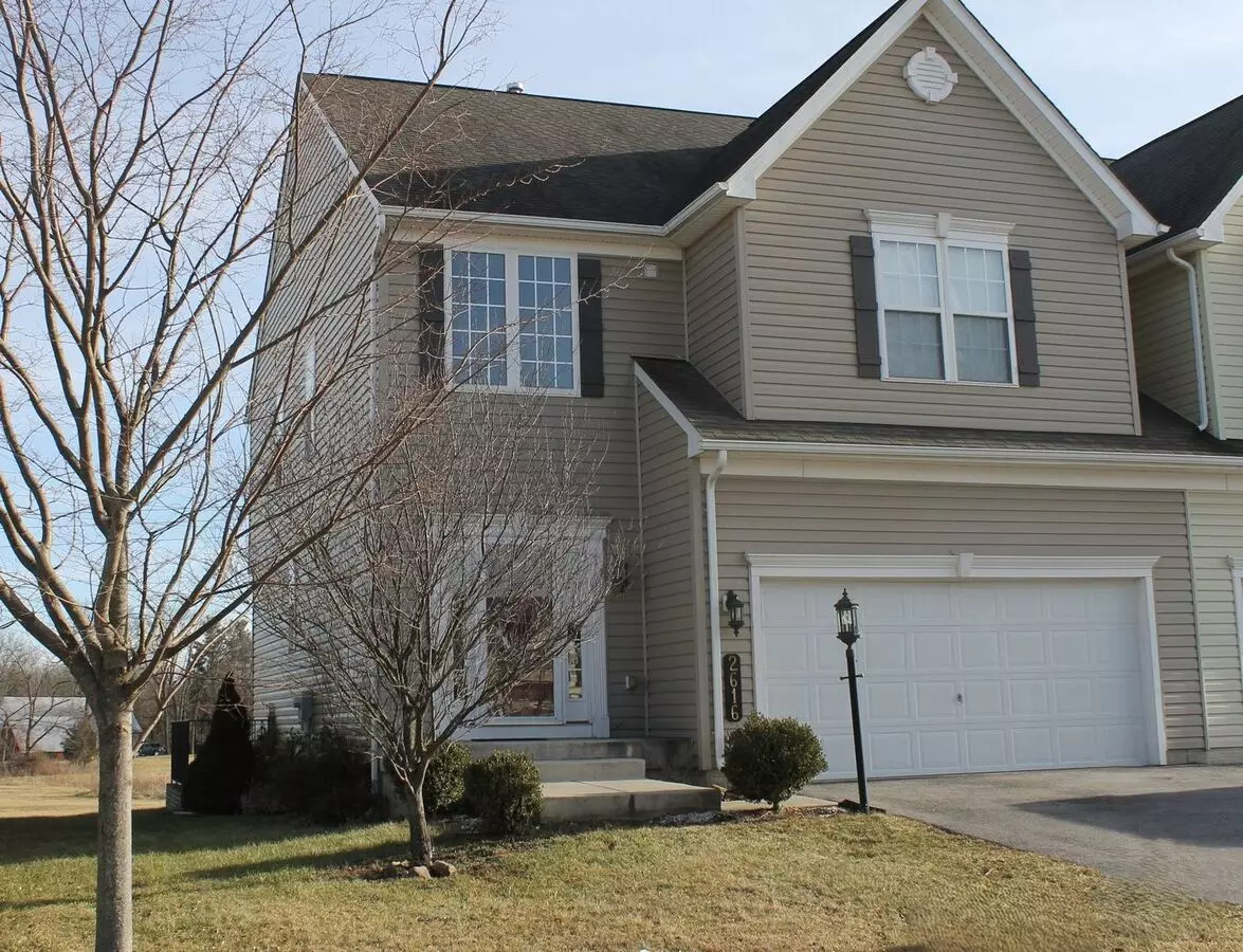 Townhouse House for rent in Dover, PA