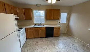3 of 10 Townhouse House for rent in Dallastown, PA