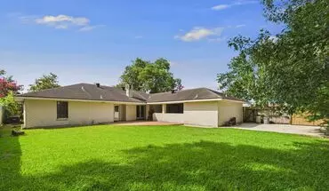 2 of 39 Beautiful 3 Bed, 2 Bath Home With Mother-in-law Suite – Tons Of Natural Light! House for rent in Lafayette, LA