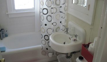 2 of 5 1607 N Astor St Apartment for rent in Milwaukee, WI