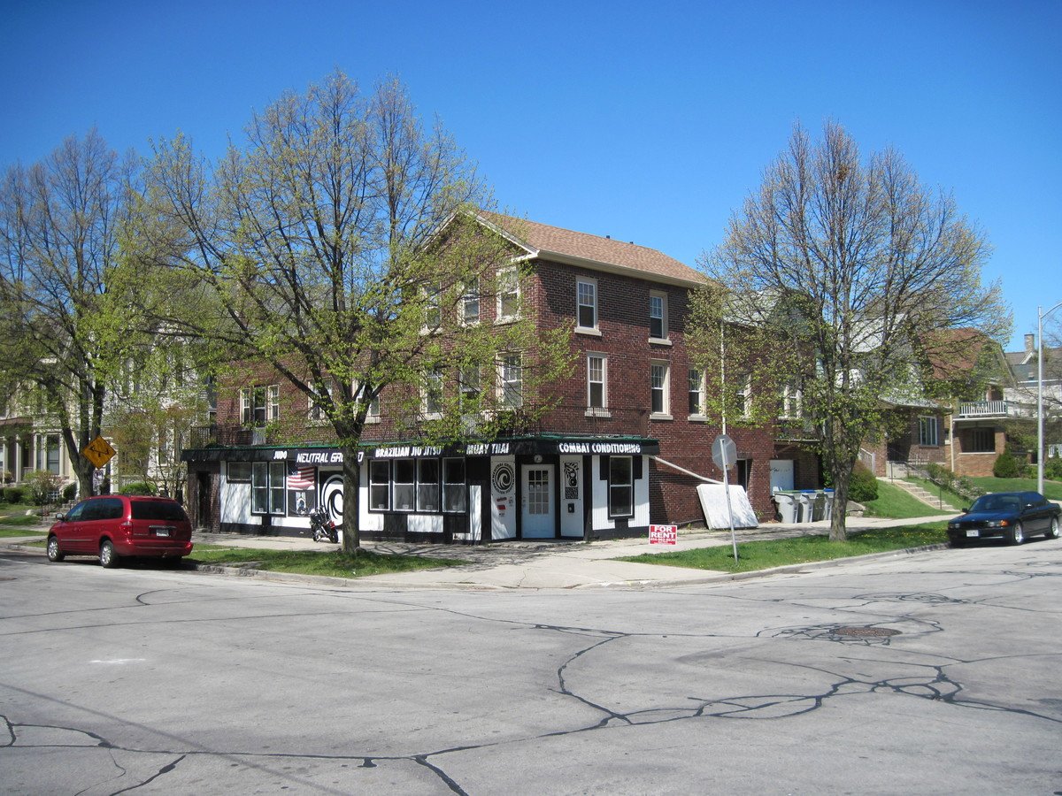 1607 N Astor St Apartment for rent in Milwaukee, WI