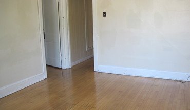 5 of 5 1607 N Astor St Apartment for rent in Milwaukee, WI