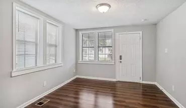 2 of 21 Large Near Downtown 3br/1ba House For Rent House for rent in Savannah, GA