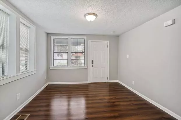 Large Near Downtown 3br/1ba House For Rent Apartment for rent in Savannah, GA