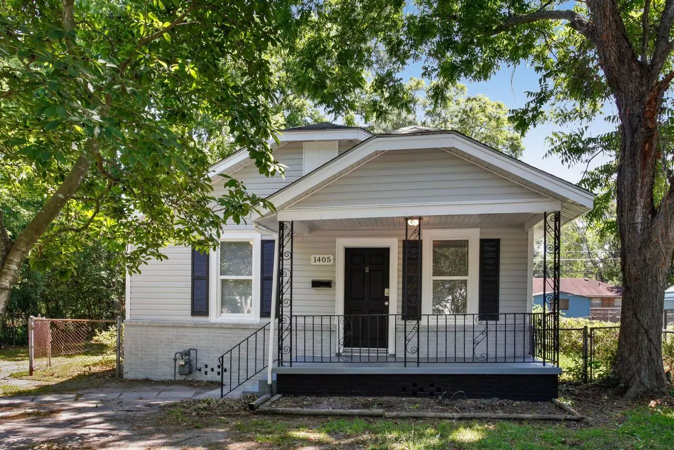 Large 3br/2ba Home Walking Distance To Daffin Park House for rent in Savannah, GA