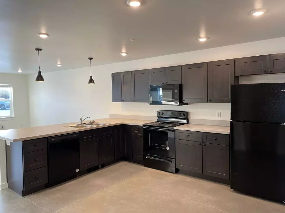 1535 Windrow Dr- Flanders Mill Apartment for rent in Bozeman, MT