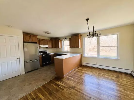 Just In Time For Ski Season - Single Family Home Rental Apartment for rent in Pittsfield, MA