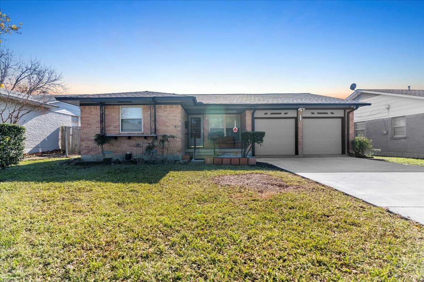 Immediate Move In Ready For Immediate Move-in! 3 Bed 2 Bath... Apartments Richardson, TX