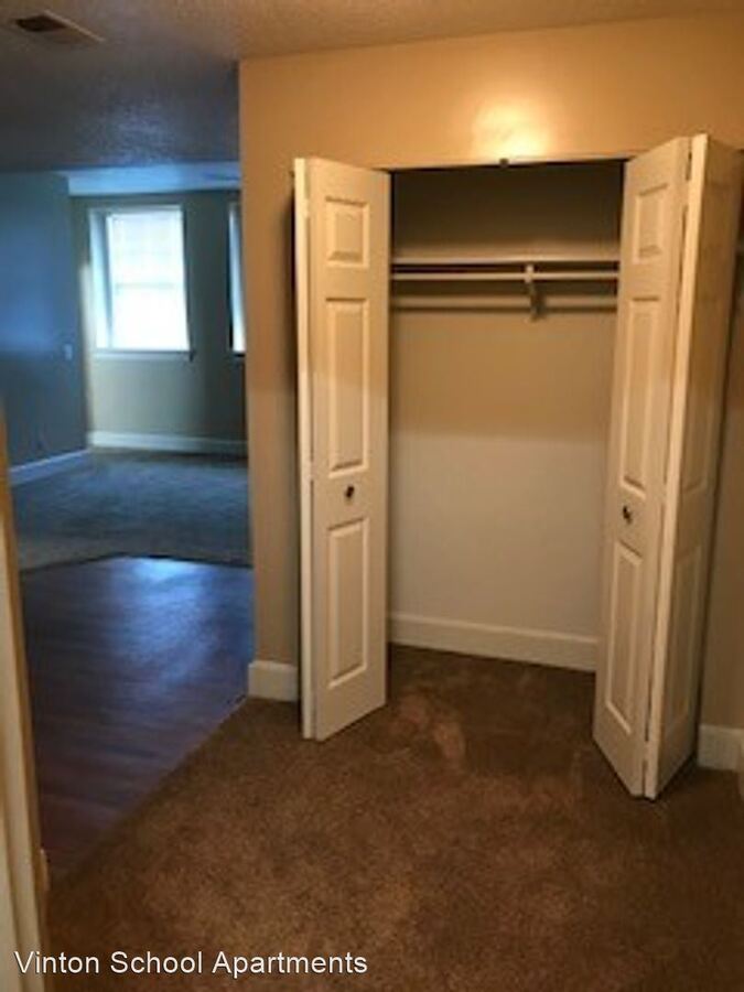 Vinton School Apartments 2120 Deer Park Blvd Omaha, NE