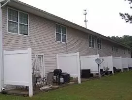 Great 2 Bedroom Townhome Community Located Near Downtown Dallas! Apartment for rent in Dallas, GA