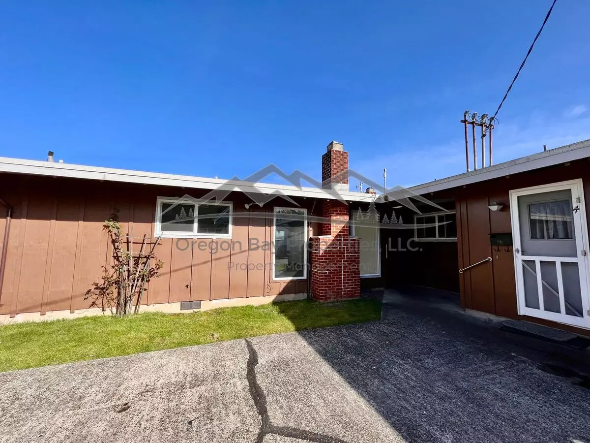 544 N 2Nd St Apartment for rent in Coos Bay, OR