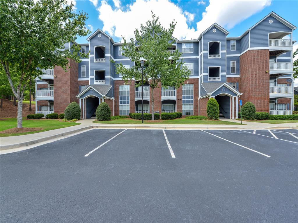 Sugarloaf Crossing Apartments Lawrenceville, GA