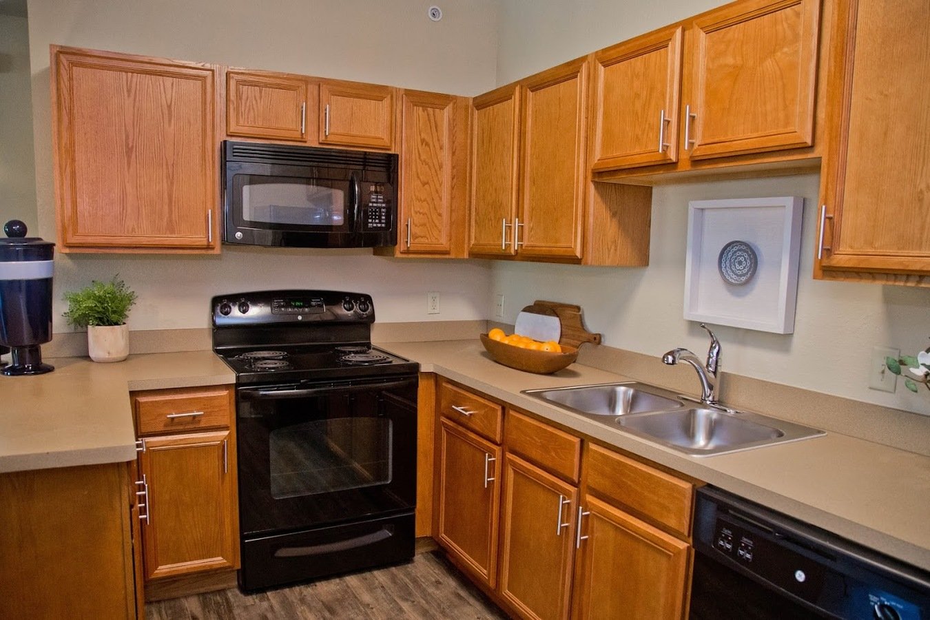 The Manor Homes of Eagle Glen Apartments Raymore, MO